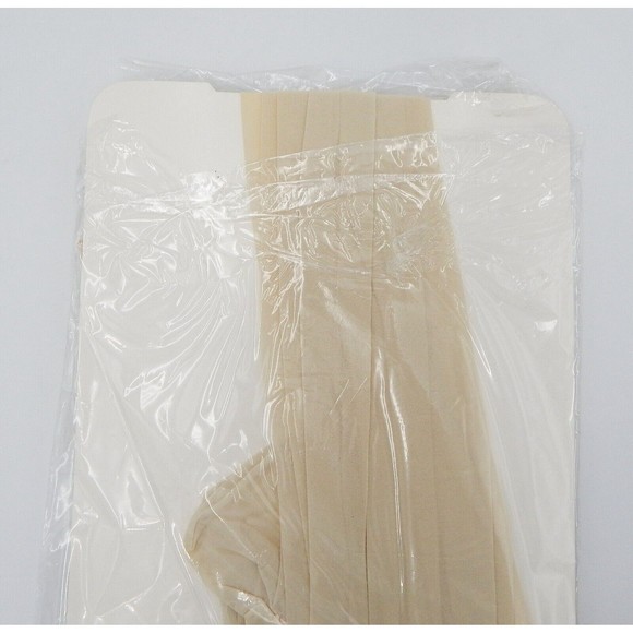 Victoria’s Secret Cream Lycra Opaque Control Top Pantyhose Medium - Picture 6 of 7